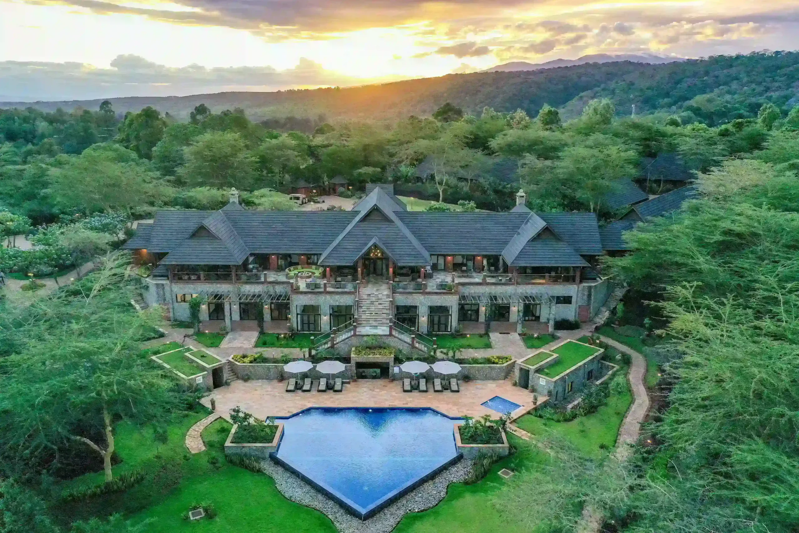 luxury lodge in karatu