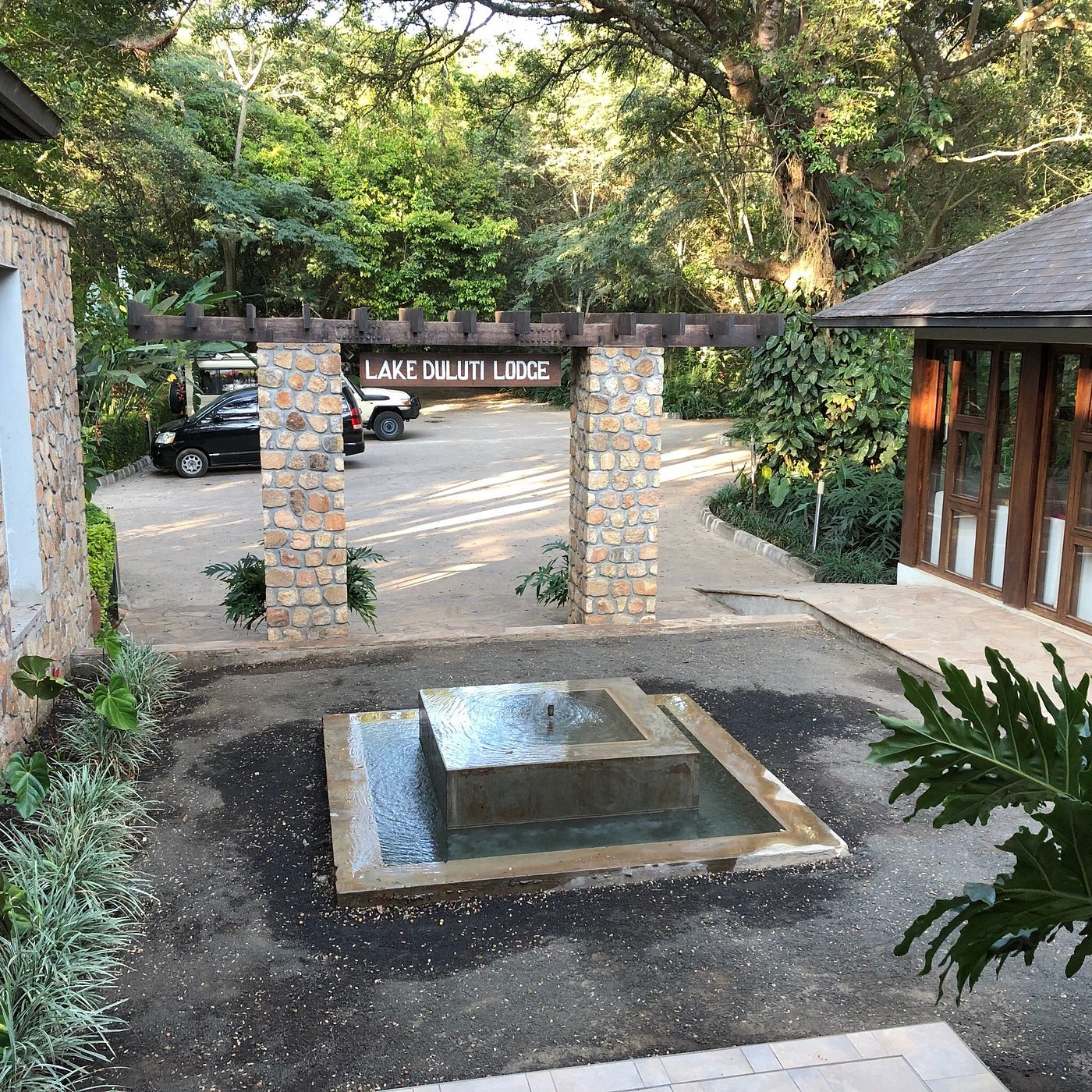 lake duluti lodge